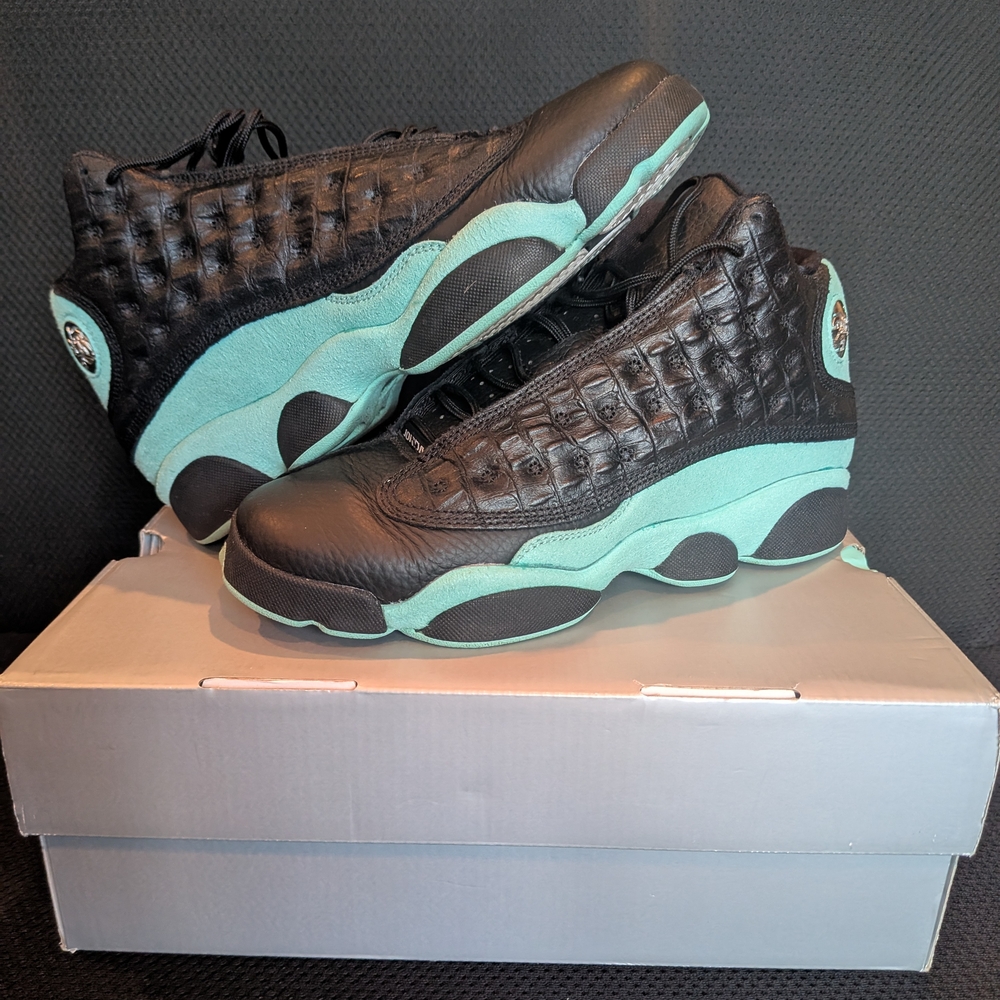 Air Jordan 13 Retro (GS) "Black Island Green" Size 7Y Kids